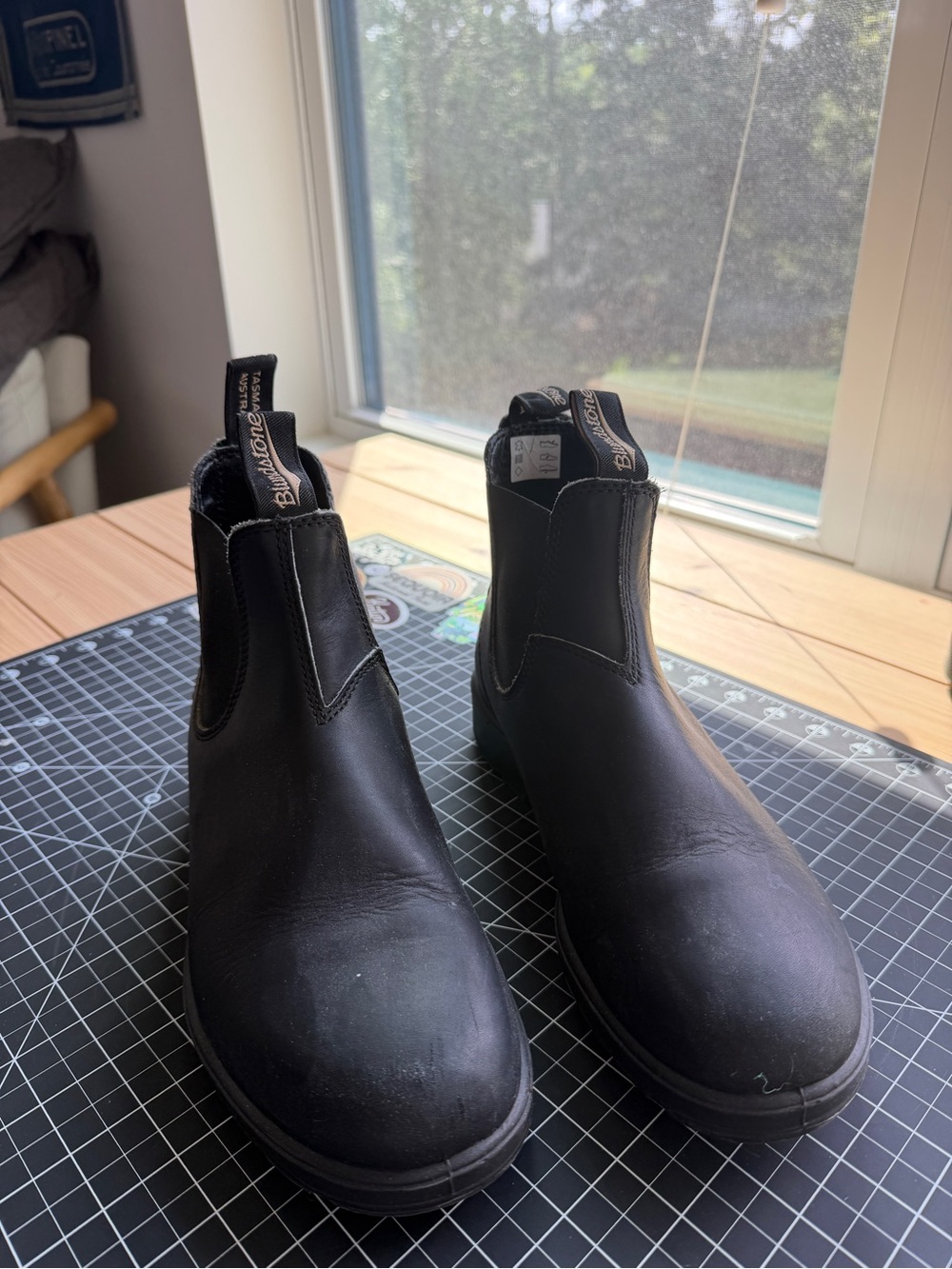 Blundstones Black Leather
